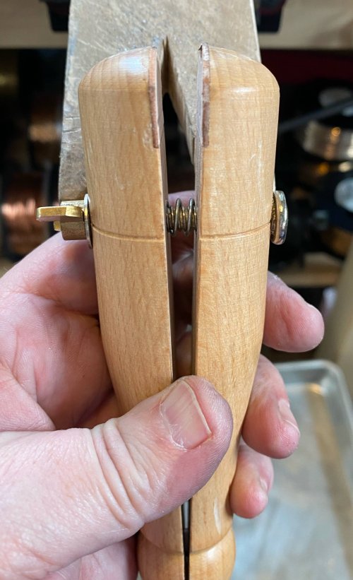 Susan LeGuyader's Quick Ring Shank Sizing - , Tools For Wire Jewelry, , Align your wire or sheet against the left side 